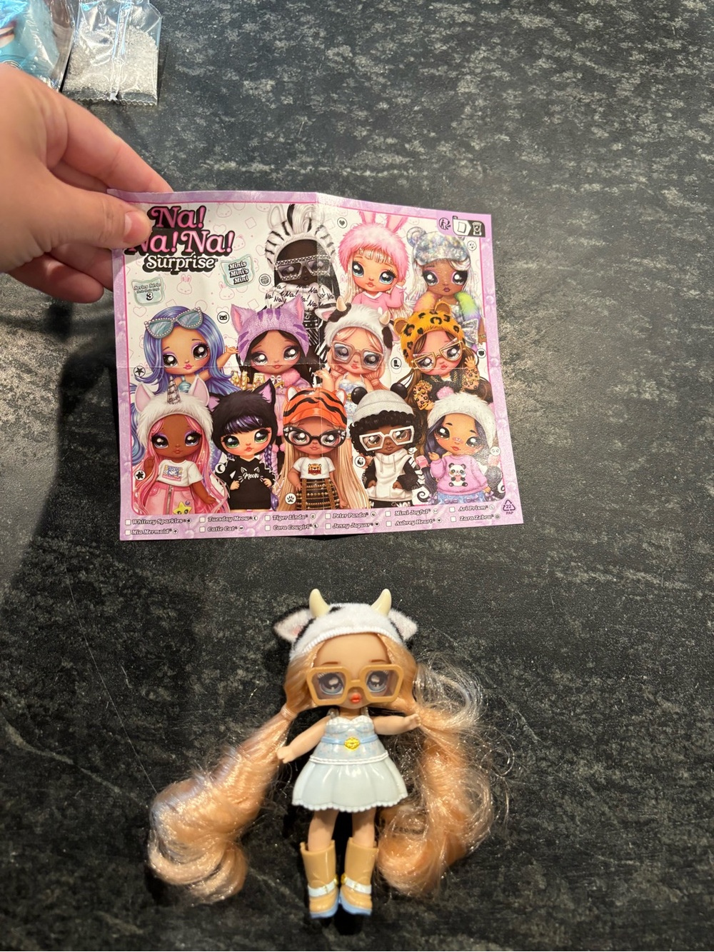 Na na na mini surprise dolls cow cowgirl with boots and sunglasses